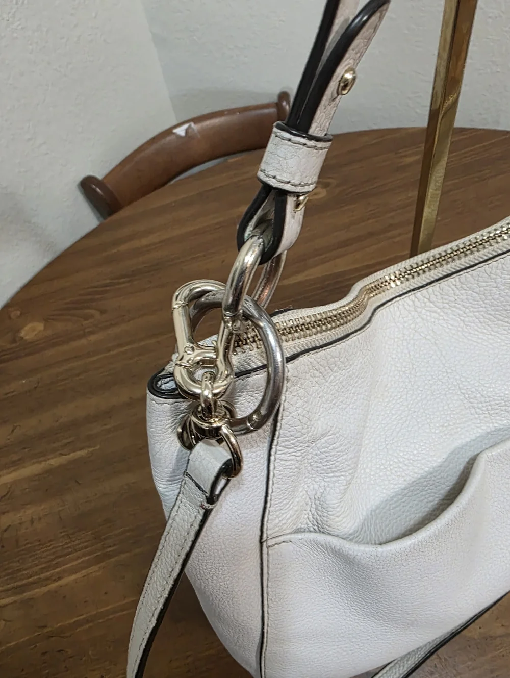 Henri Bendel White Leather Shoulder Bag - Versatile Women's Tote